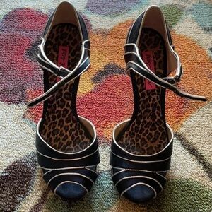 Betsy Johnson Black and Silver Trimmed Heels